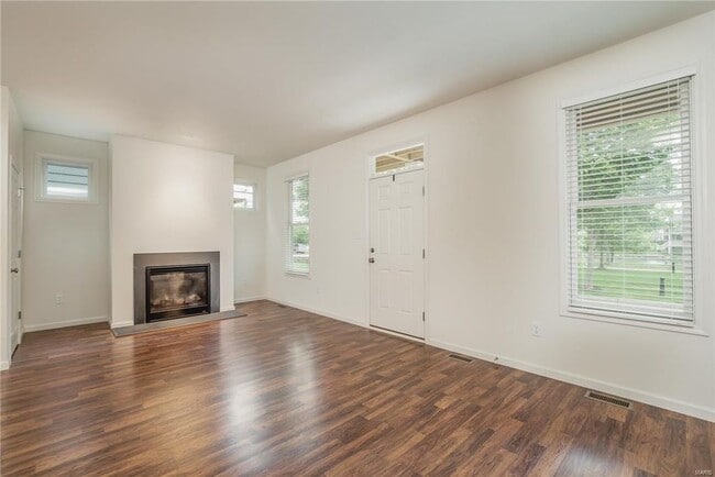 Building Photo - 3381 Granger Blvd