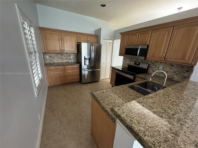 Foto del edificio - 4321 Willow Ridge Dr