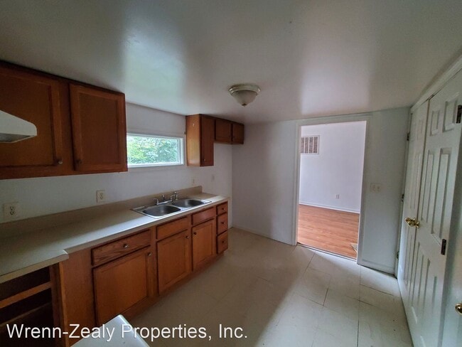 Building Photo - 3 br, 2 bath House - 611 Garrett Street