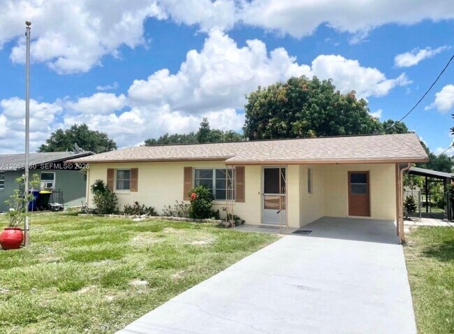 Foto del edificio - 1474 Kerry Dr