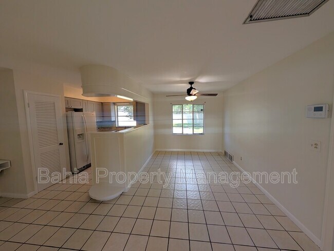 Building Photo - 808 N Mac Dill Ave