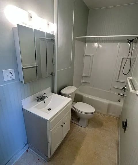 Building Photo - 321-25 N Midler Ave