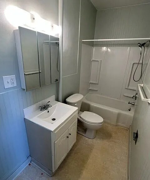 Foto del edificio - 321-25 N Midler Ave