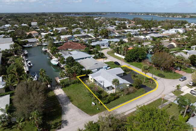 Foto del edificio - 912 Marlin Cir