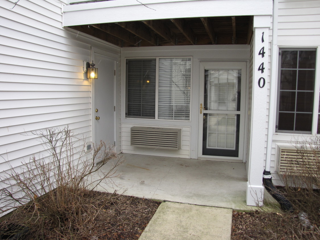 Primary Photo - 1440 McClure Rd