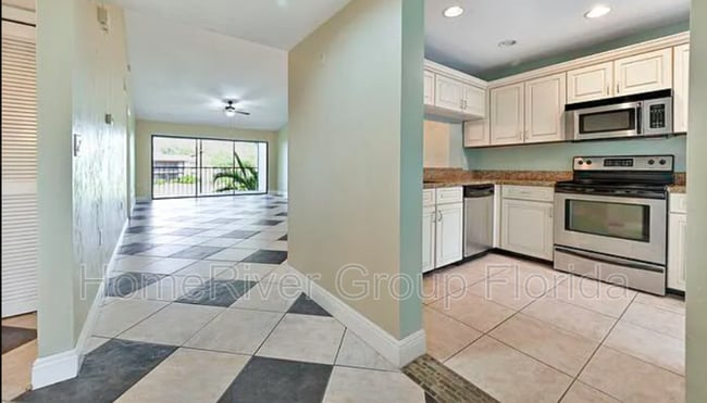 Building Photo - 1220 Commonwealth Cir