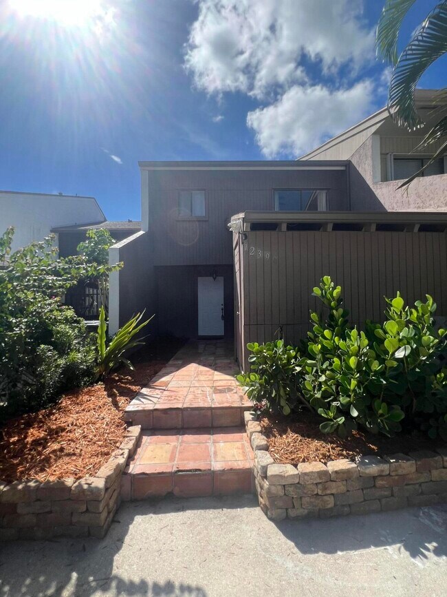 Foto del edificio - 12398 Westhampton Cir