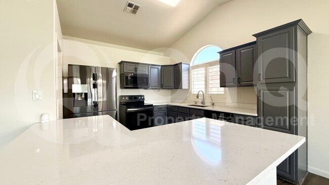 Foto del edificio - 1581 W Butler Dr