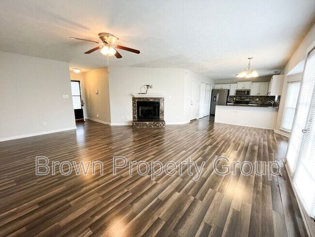 Foto del edificio - 2929 Braddy Rd