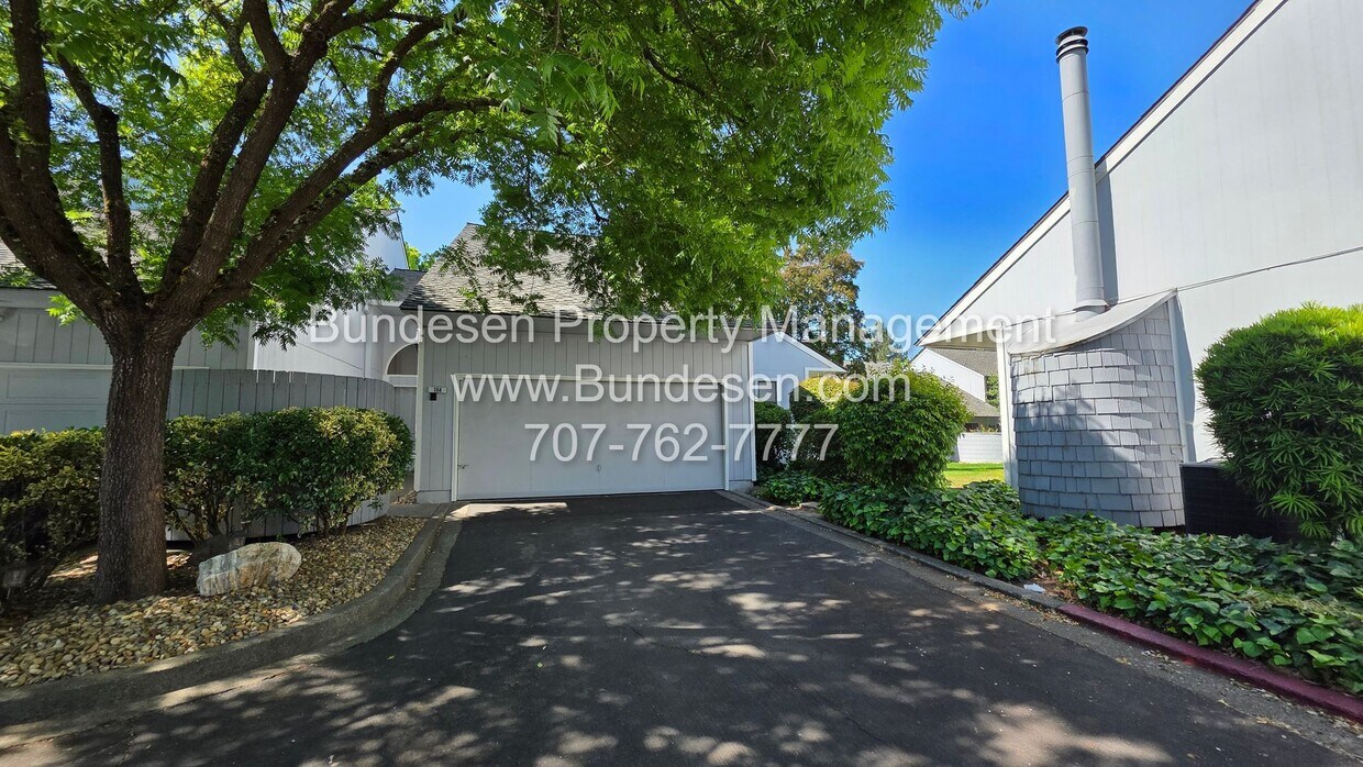 Foto principal - Charming Condo in Plum Tree Subdivision - ...