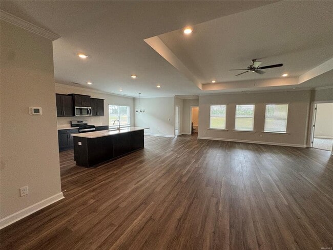 Foto del edificio - 1016 Birch Ln