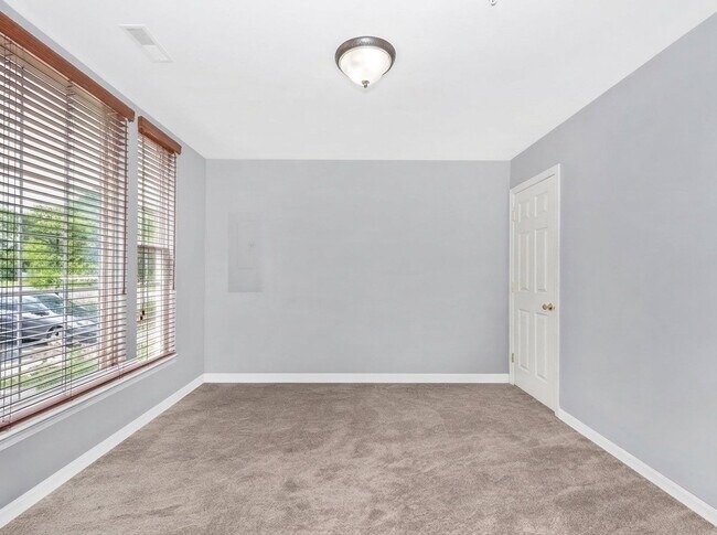 Foto del edificio - 505 Ellison Ct