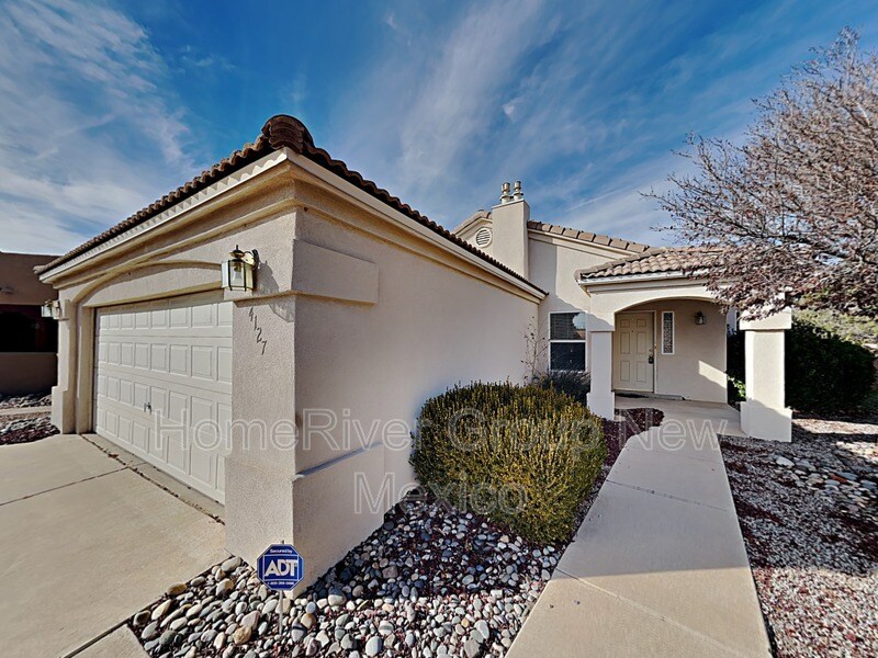 Foto principal - 4127 Arapahoe Ave NW