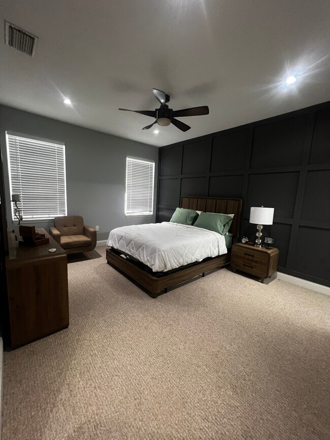 Master bedroom - 312 Poinsetta Dr