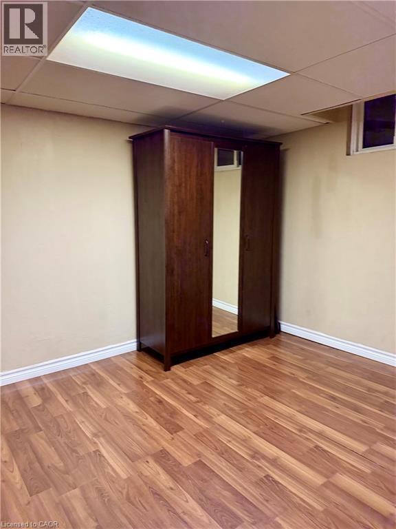 Photo du bâtiment - 503 Upper Gage Ave