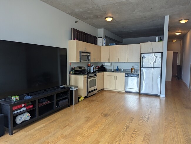 Building Photo - 235 W Van Buren St