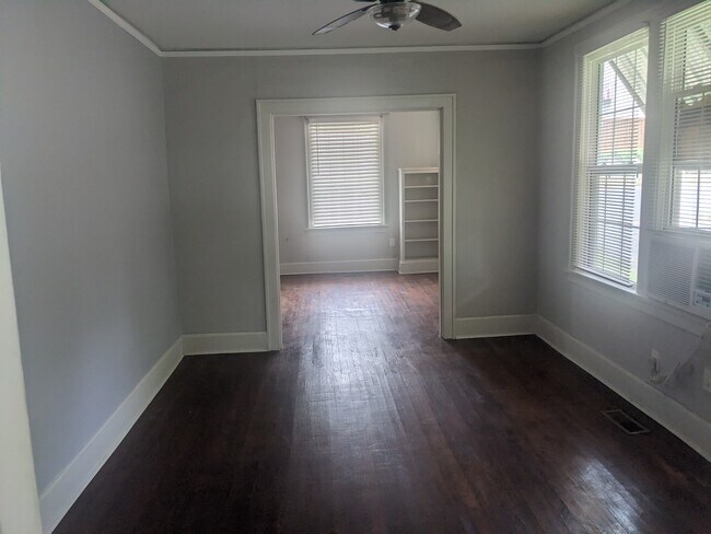 Foto del edificio - 3315 W Markham St