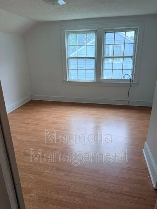 Foto del edificio - 1440 Perry Ave