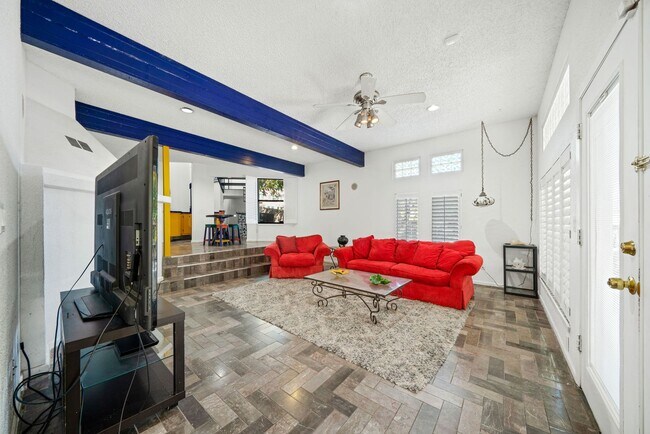Foto del edificio - Furnished Waterfront Apartment with Private Guadalupe River Access