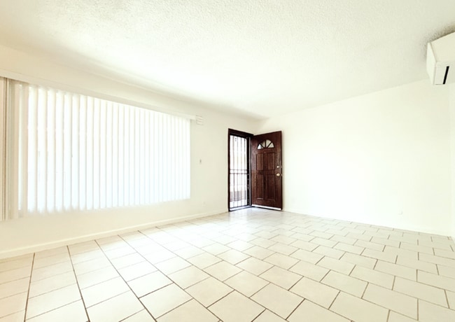 Photo - 10208 S Inglewood Ave Apartment