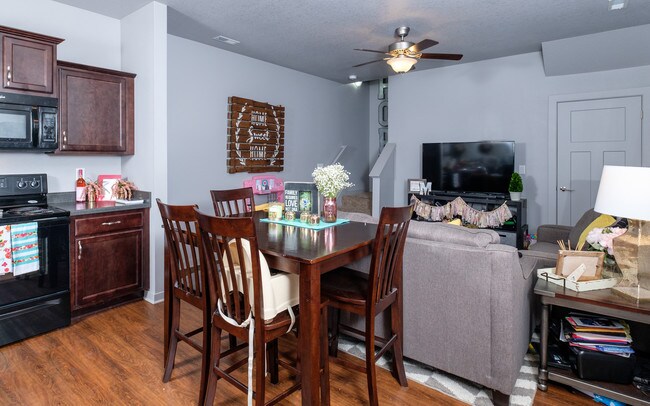 Foto del edificio - 4805 NE Grant Ln