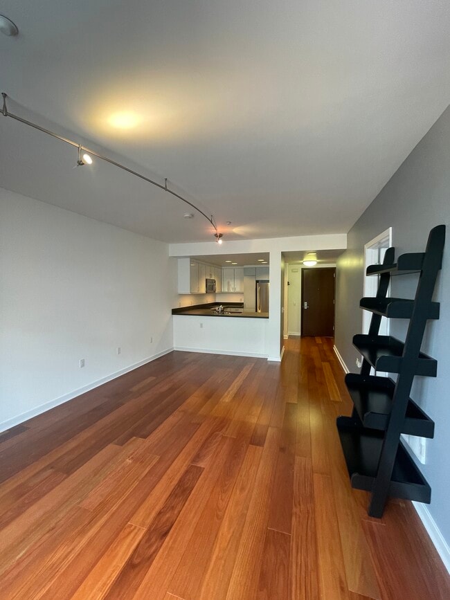 Photo - 451 Kansas St Apartment