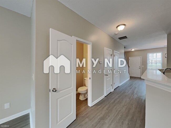 Building Photo - 3 br, 2.5 bath Townhome - 1721 Bayrose Cir