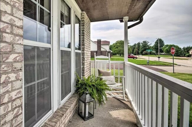 Foto del edificio - 534 W Southampton Dr