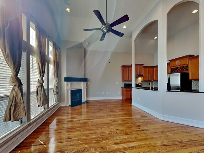 Foto del edificio - 3522 Miles St