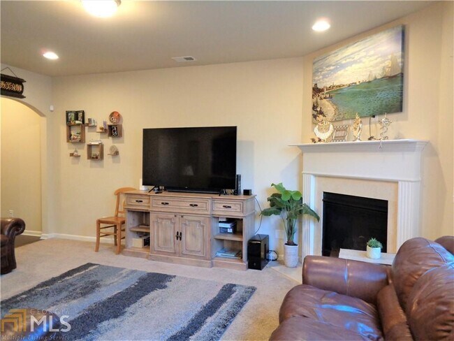 Building Photo - 3540 Castleberry Village Cir