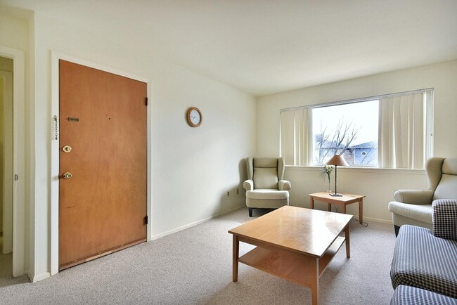 Building Photo - 712 Bergen St