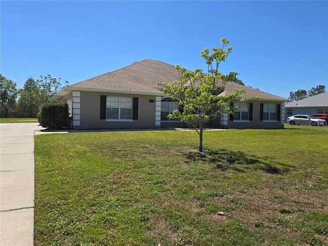 Foto del edificio - 2081 Farrington Dr