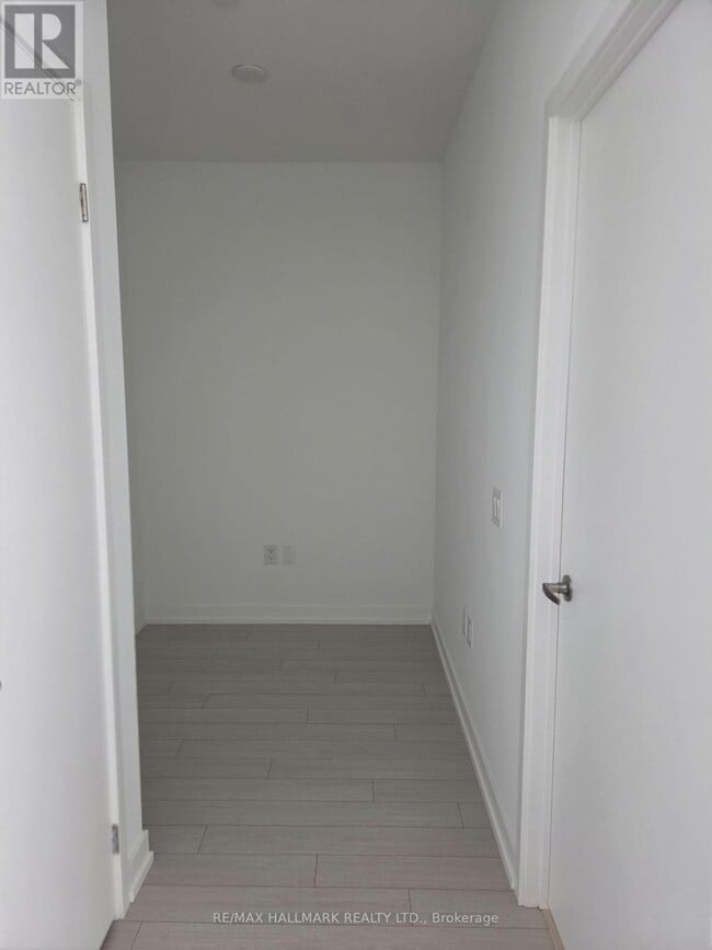 Building Photo - 4010 Eglinton Ave W