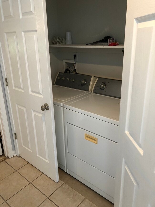 Building Photo - 68 Baltusrol Dr