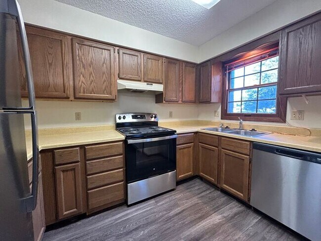 Foto del edificio - $1,800 | 2 Bedroom, 2.5 Bathroom Duplex | No Pets | Available for an August 1st, 2026 Move In!