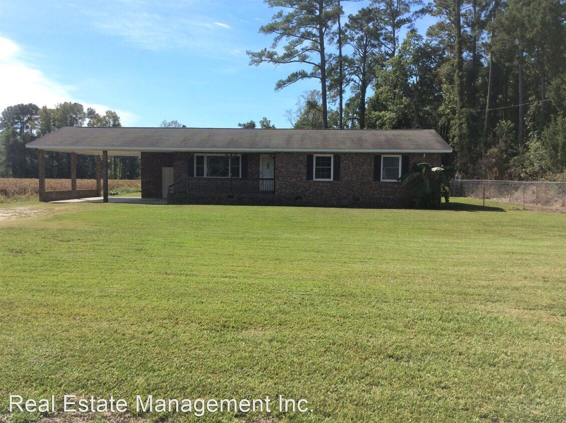 Primary Photo - 3 br, 1 bath House - 6045 US HWY 17 N