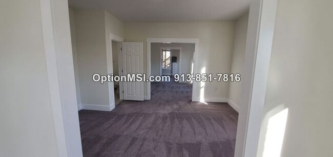 Foto del edificio - Available NOW