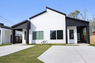 Building Photo - 8137 Cabot St