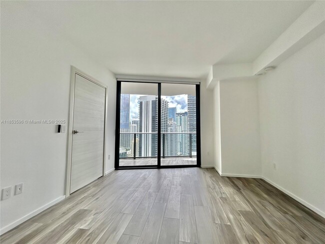 Building Photo - 801 S Miami Ave
