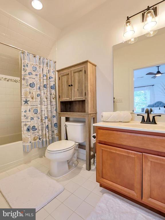 Building Photo - 36628 Dew Way