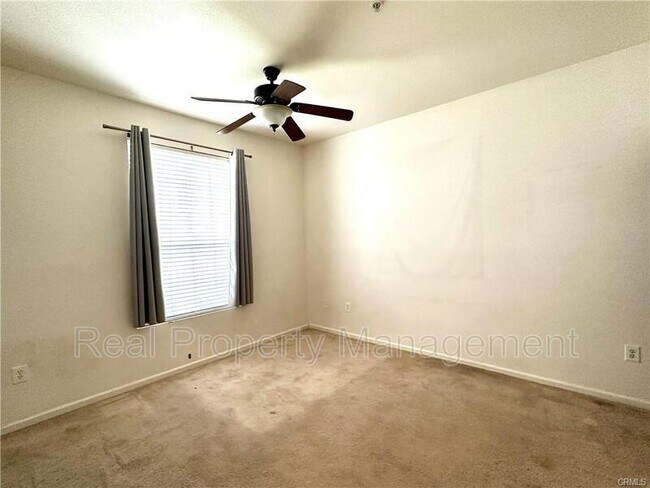 Foto del edificio - 375 Central Ave