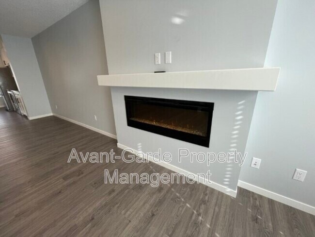 Building Photo - 3305 Orchards Link SW