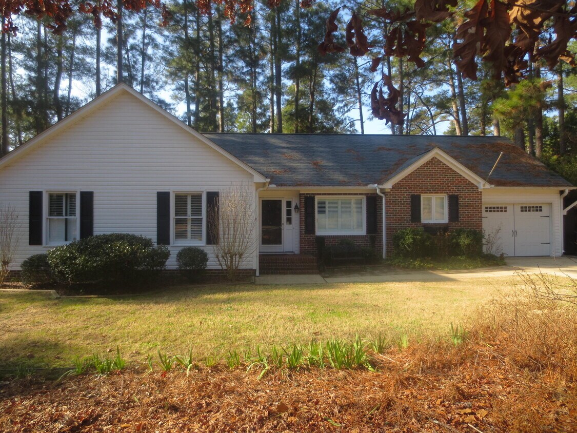 1740 E Indiana Ave, Southern Pines, NC 28387 House for Rent in