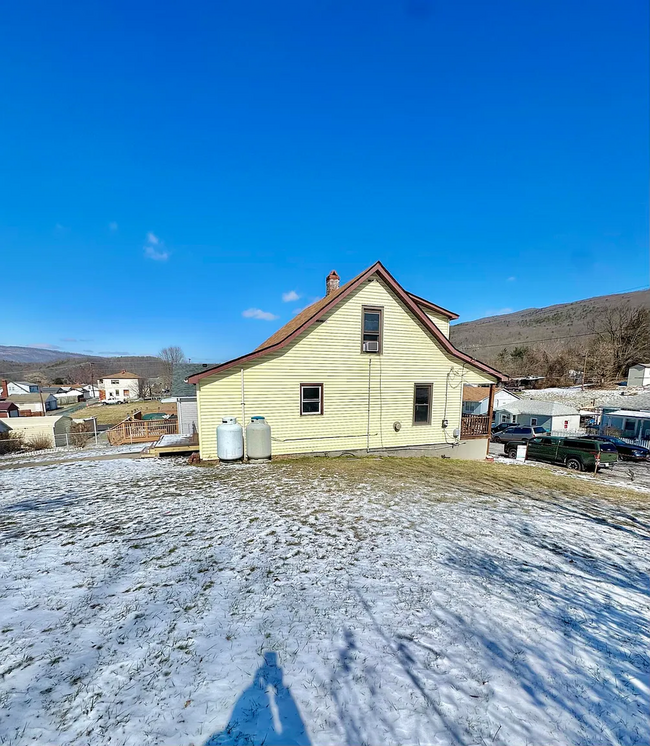 Foto del edificio - Charming & Move-In Ready 3-Bedroom Home on...