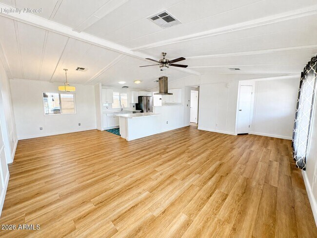 Foto del edificio - 9317 E Cactus Ln S