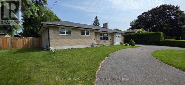 Photo du bâtiment - 316 Rossland Rd W