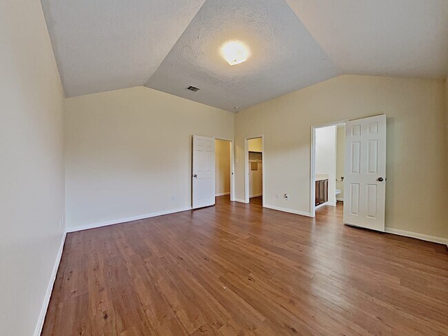 Foto del edificio - 4026 Hawthorn Glen Ct