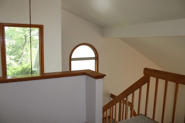 Building Photo - 5434 Fossil Ridge Dr W