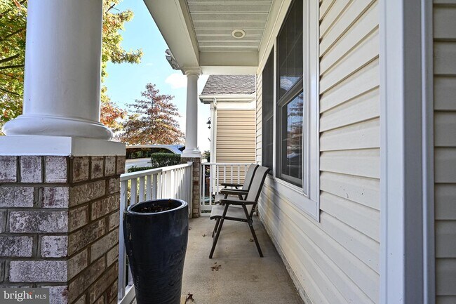 Foto del edificio - 8405 Mountain Larkspur Dr