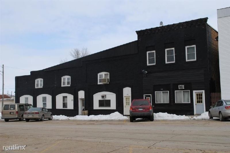 Building Photo - 111 Main St